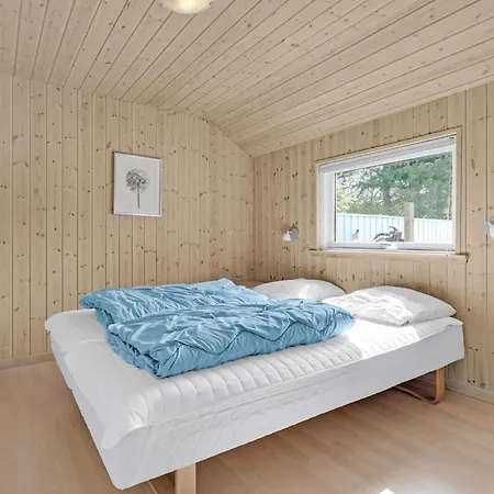 Дом отдыха Beautiful In Vaeggerlose With Sauna