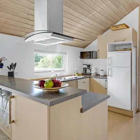 Beautiful In Vaeggerlose With Sauna * Bøtø By